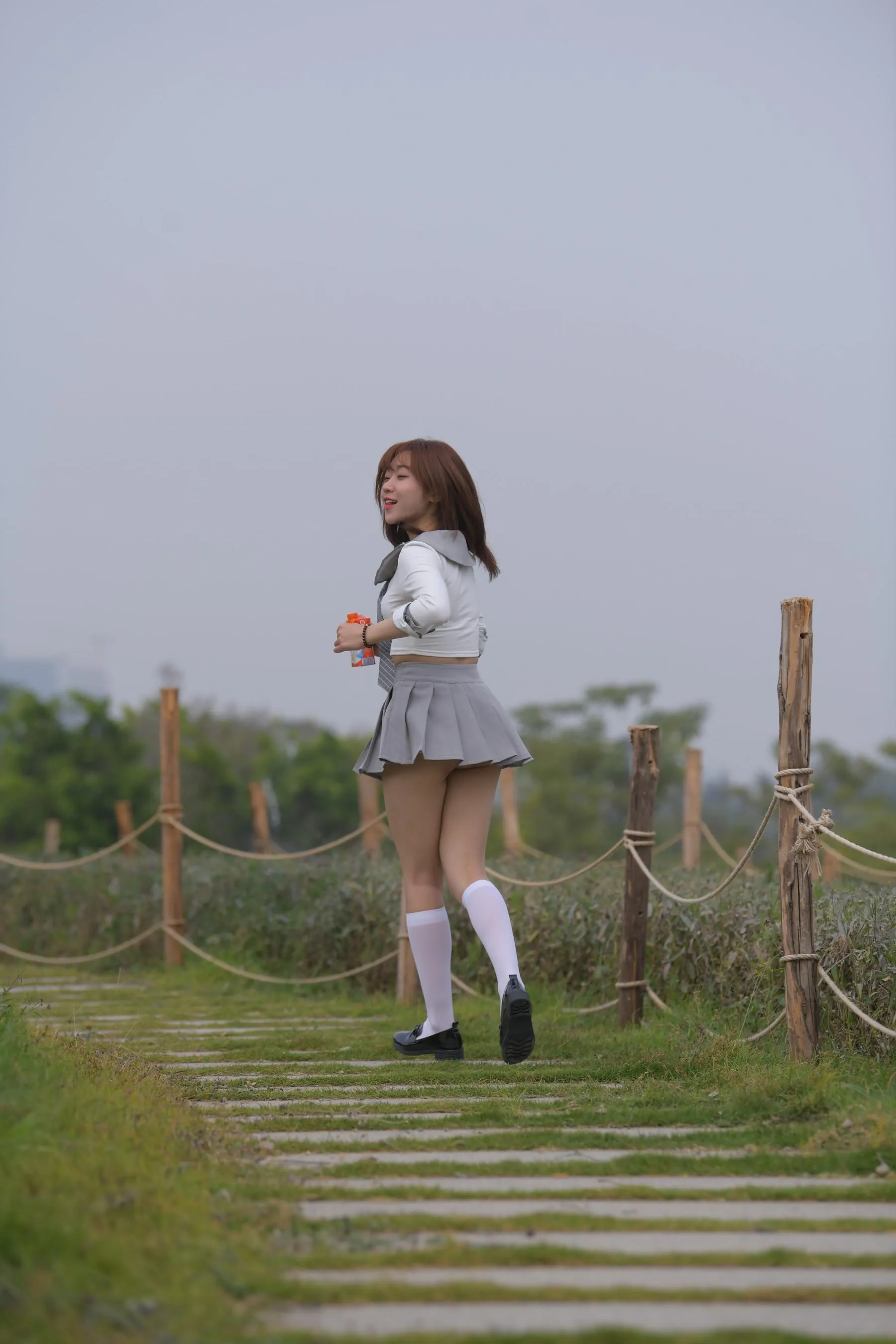 [魔镜街拍] NO.095 性感动人的小百褶裙美女 [763P]插图5